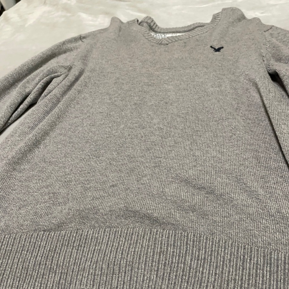 American Eagle long sleeve V neck sweater #14